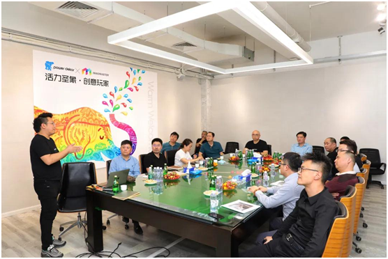 圣象集團董事長率高管蒞臨創(chuàng)意玩家 參觀交流共促發(fā)展!